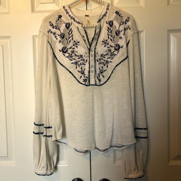 Free People Sundance Western Embroidered Henley Boho Top- Size Medium - Picture 4 of 16